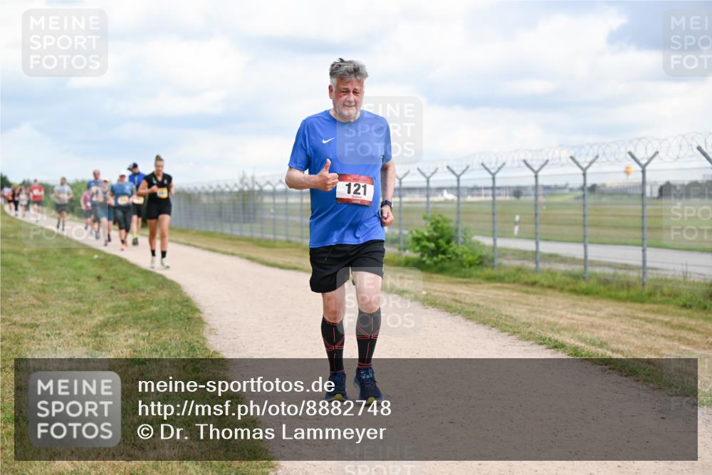 14.09.2025 - Airport Race Dr. Thomas Lammeyer http://msf.ph/oto/8882748 14.09.2025 12:35:51 Laufen 121 meine-sportfotos.de