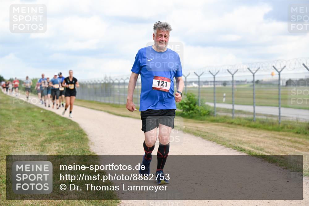 14.09.2025 - Airport Race Dr. Thomas Lammeyer http://msf.ph/oto/8882753 14.09.2025 12:35:51 Laufen 121 meine-sportfotos.de