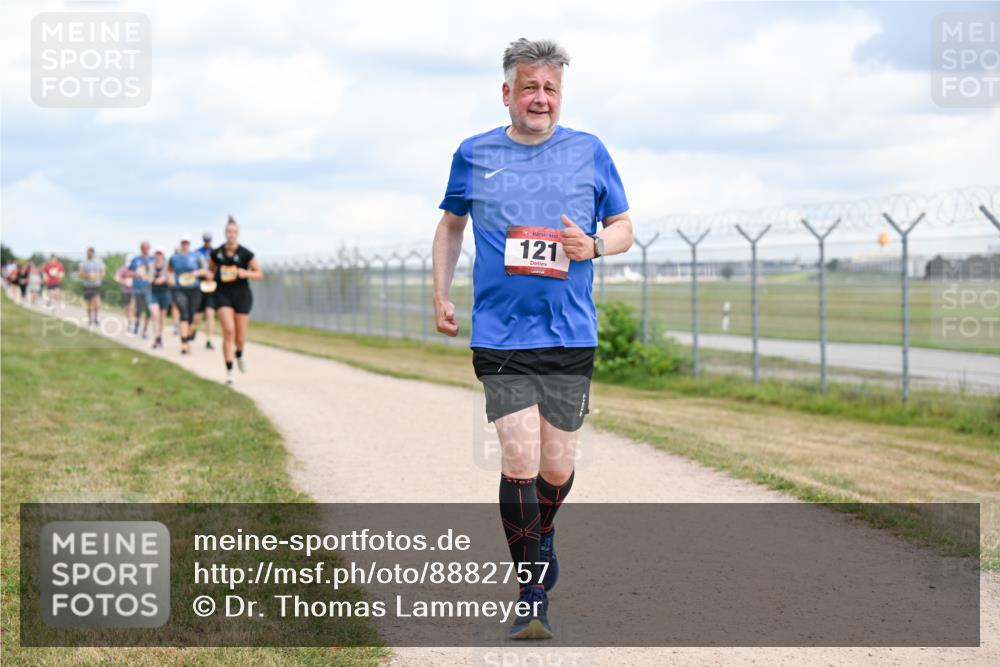 14.09.2025 - Airport Race Dr. Thomas Lammeyer http://msf.ph/oto/8882757 14.09.2025 12:35:51 Laufen 121 meine-sportfotos.de