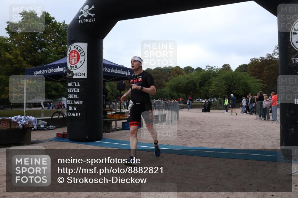 14.09.2025 - Stadtparktriathlon Strokosch-Dieckow http://msf.ph/oto/8882821 14.09.2025 09:52:44 Ziel 350 meine-sportfotos.de
