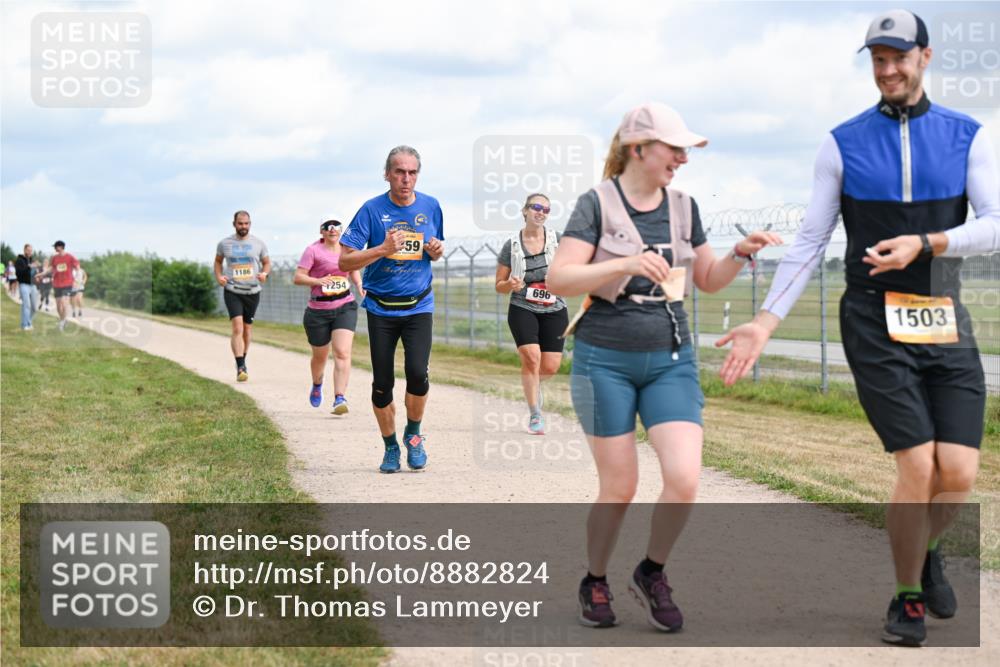 14.09.2025 - Airport Race Dr. Thomas Lammeyer http://msf.ph/oto/8882824 14.09.2025 12:36:01 Laufen 1186, 254, 59, 696, 1503 meine-sportfotos.de
