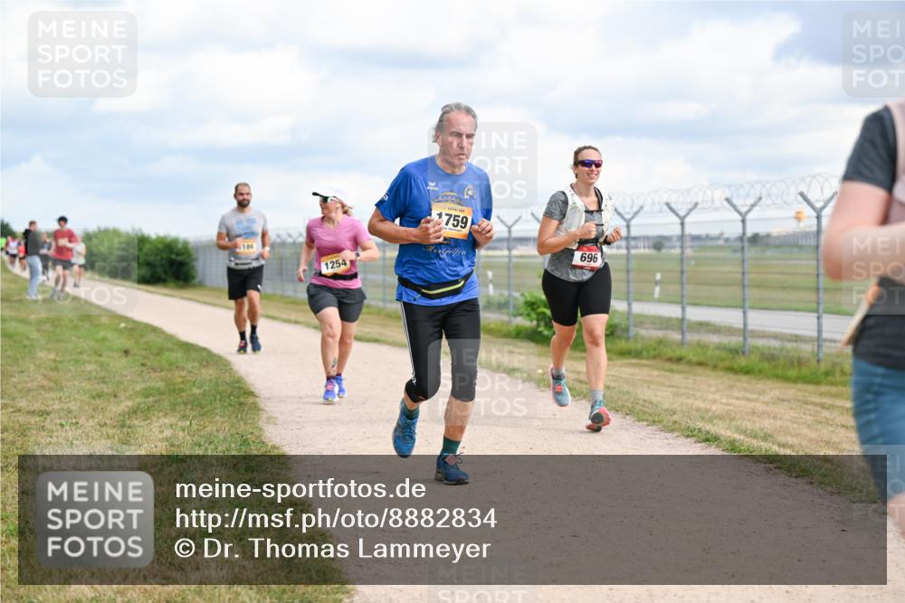 14.09.2025 - Airport Race Dr. Thomas Lammeyer http://msf.ph/oto/8882834 14.09.2025 12:36:02 Laufen 1254, 1759, 696 meine-sportfotos.de