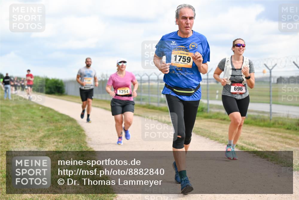14.09.2025 - Airport Race Dr. Thomas Lammeyer http://msf.ph/oto/8882840 14.09.2025 12:36:03 Laufen 1254, 1759, 696 meine-sportfotos.de