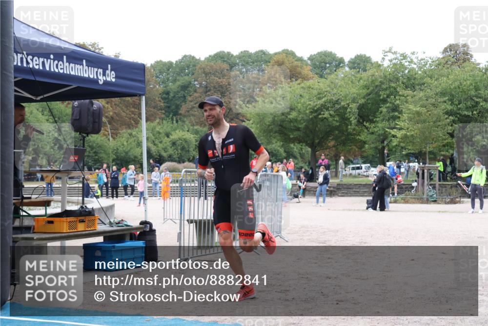 14.09.2025 - Stadtparktriathlon Strokosch-Dieckow http://msf.ph/oto/8882841 14.09.2025 09:54:16 Ziel 476 meine-sportfotos.de