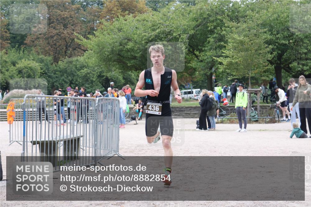 14.09.2025 - Stadtparktriathlon Strokosch-Dieckow http://msf.ph/oto/8882854 14.09.2025 09:54:36 Ziel 436 meine-sportfotos.de