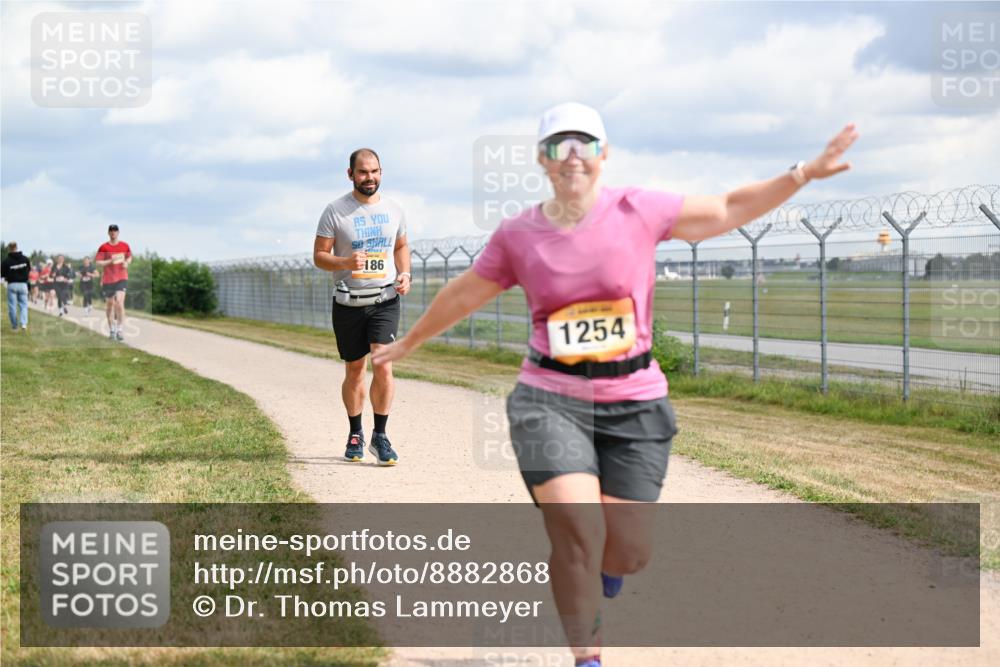 14.09.2025 - Airport Race Dr. Thomas Lammeyer http://msf.ph/oto/8882868 14.09.2025 12:36:06 Laufen 186, 1254 meine-sportfotos.de