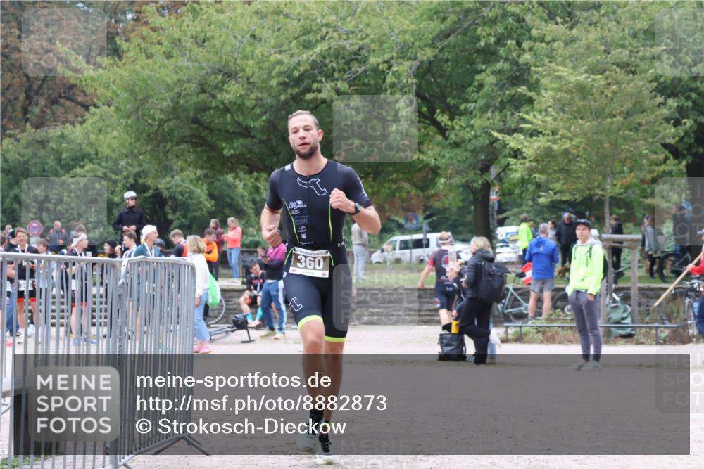 14.09.2025 - Stadtparktriathlon Strokosch-Dieckow http://msf.ph/oto/8882873 14.09.2025 09:55:01 Ziel 360 meine-sportfotos.de