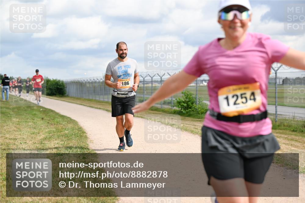 14.09.2025 - Airport Race Dr. Thomas Lammeyer http://msf.ph/oto/8882878 14.09.2025 12:36:06 Laufen 186, 1254 meine-sportfotos.de