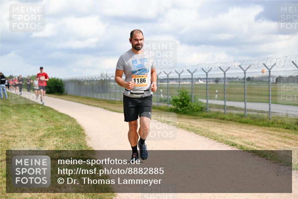 14.09.2025 - Airport Race Dr. Thomas Lammeyer http://msf.ph/oto/8882885 14.09.2025 12:36:07 Laufen 1186 meine-sportfotos.de