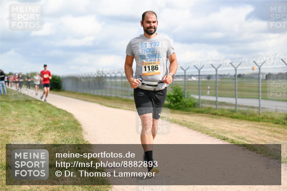 14.09.2025 - Airport Race Dr. Thomas Lammeyer http://msf.ph/oto/8882893 14.09.2025 12:36:07 Laufen 1186 meine-sportfotos.de
