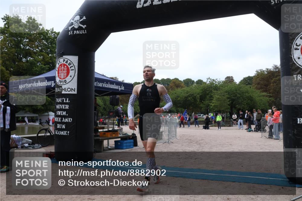 14.09.2025 - Stadtparktriathlon Strokosch-Dieckow http://msf.ph/oto/8882902 14.09.2025 09:55:12 Ziel 408 meine-sportfotos.de