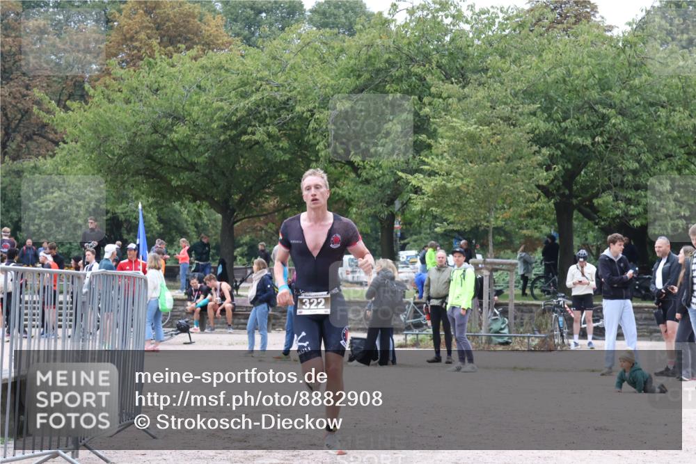 14.09.2025 - Stadtparktriathlon Strokosch-Dieckow http://msf.ph/oto/8882908 14.09.2025 09:55:19 Ziel 322 meine-sportfotos.de