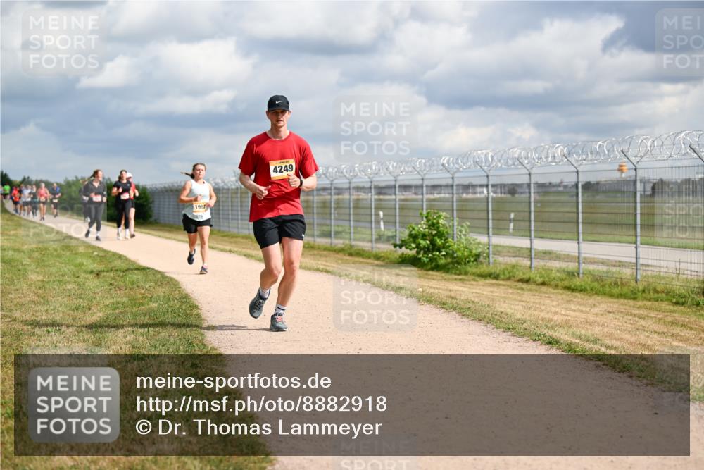 14.09.2025 - Airport Race Dr. Thomas Lammeyer http://msf.ph/oto/8882918 14.09.2025 12:36:15 Laufen 1987, 4249 meine-sportfotos.de