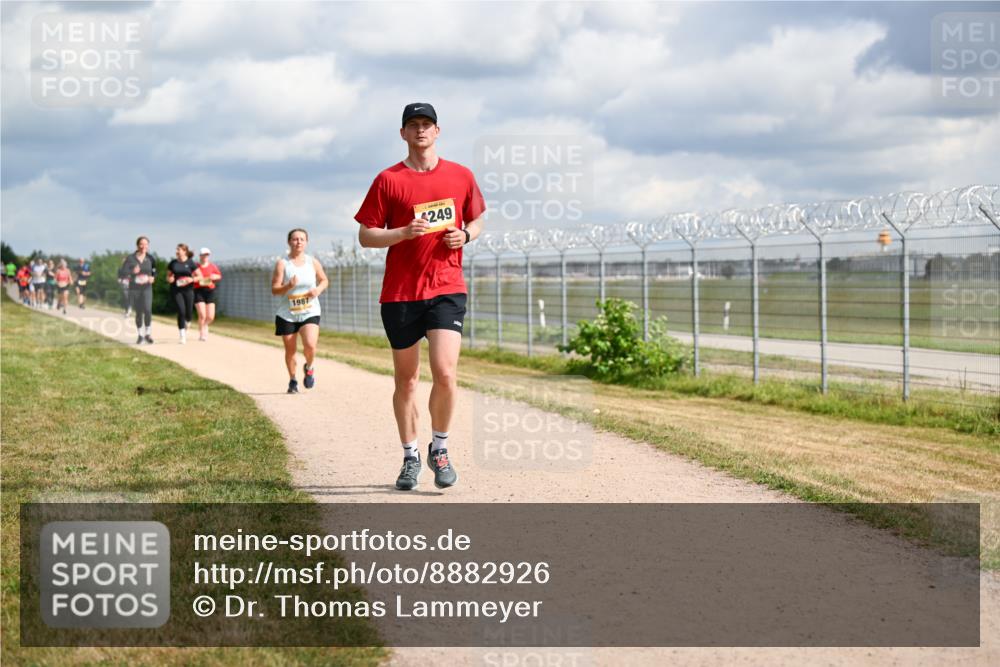 14.09.2025 - Airport Race Dr. Thomas Lammeyer http://msf.ph/oto/8882926 14.09.2025 12:36:16 Laufen 1987, 249 meine-sportfotos.de