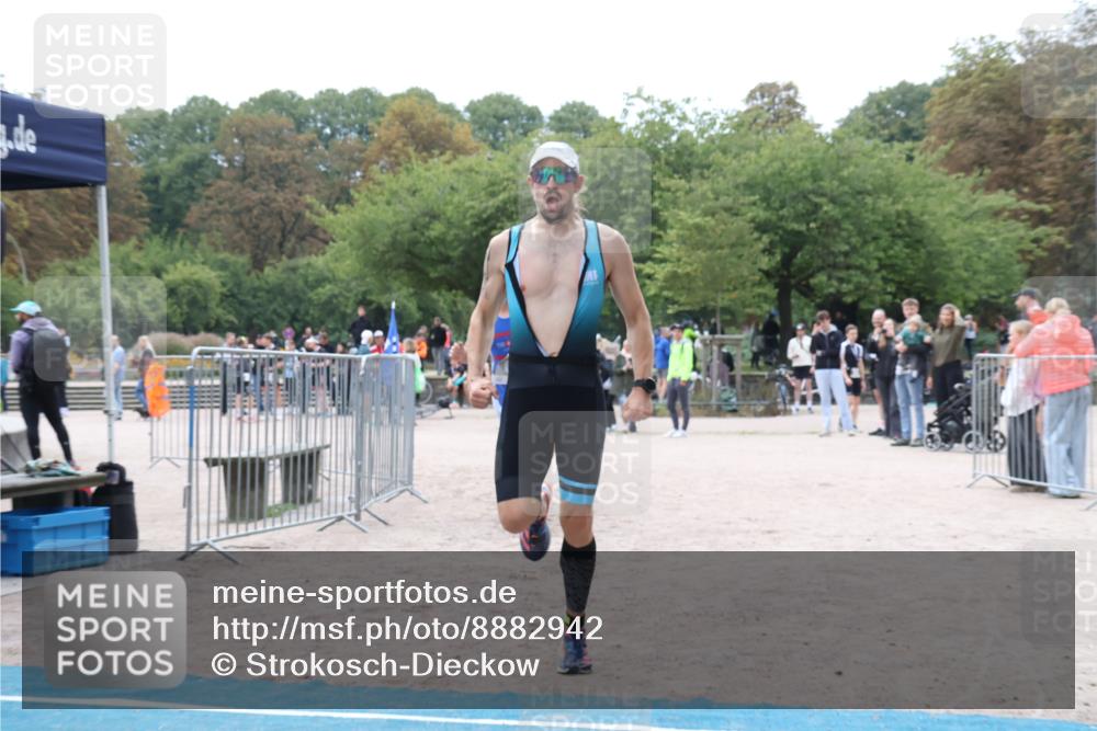 14.09.2025 - Stadtparktriathlon Strokosch-Dieckow http://msf.ph/oto/8882942 14.09.2025 09:55:40 Ziel 312, 316, 414, 435 meine-sportfotos.de