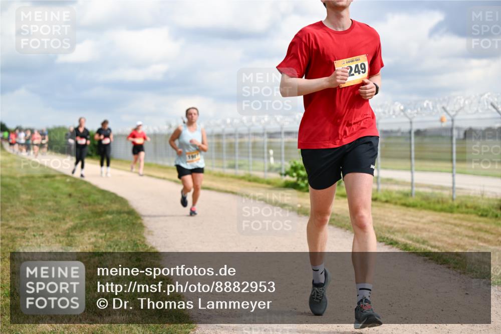14.09.2025 - Airport Race Dr. Thomas Lammeyer http://msf.ph/oto/8882953 14.09.2025 12:36:17 Laufen 249 meine-sportfotos.de