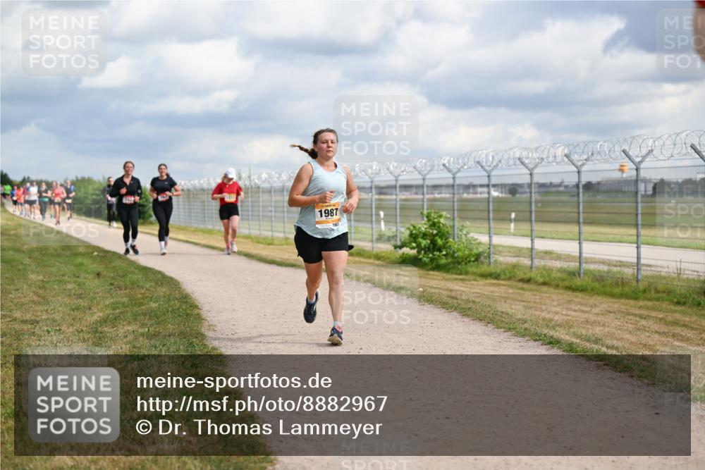 14.09.2025 - Airport Race Dr. Thomas Lammeyer http://msf.ph/oto/8882967 14.09.2025 12:36:19 Laufen 1987, 1987 meine-sportfotos.de