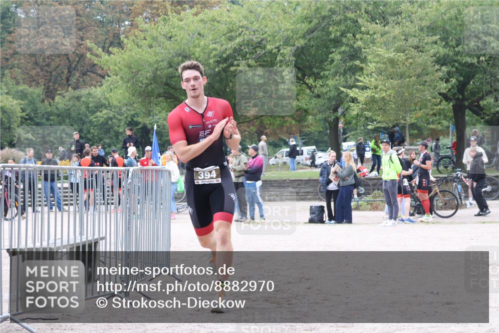 14.09.2025 - Stadtparktriathlon Strokosch-Dieckow http://msf.ph/oto/8882970 14.09.2025 09:56:44 Ziel 394, 402 meine-sportfotos.de