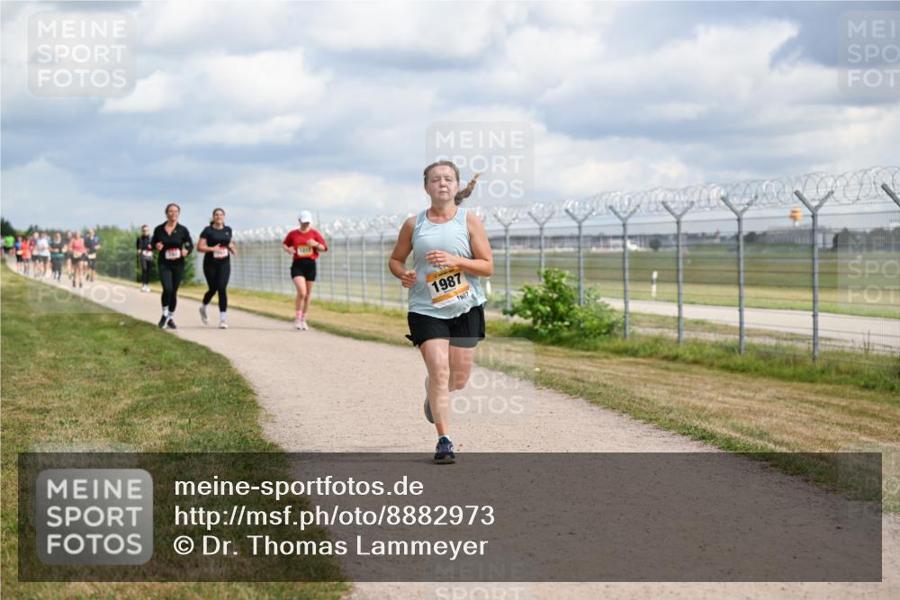 14.09.2025 - Airport Race Dr. Thomas Lammeyer http://msf.ph/oto/8882973 14.09.2025 12:36:19 Laufen 1987, 1987 meine-sportfotos.de