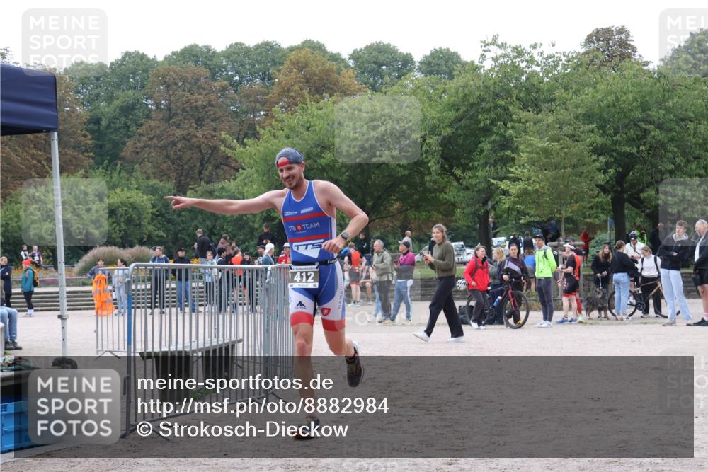 14.09.2025 - Stadtparktriathlon Strokosch-Dieckow http://msf.ph/oto/8882984 14.09.2025 09:56:54 Ziel 412 meine-sportfotos.de