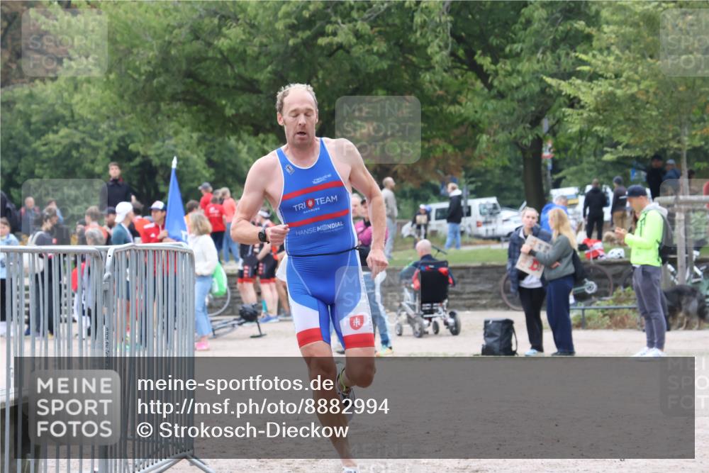 14.09.2025 - Stadtparktriathlon Strokosch-Dieckow http://msf.ph/oto/8882994 14.09.2025 09:57:17 Ziel 416 meine-sportfotos.de