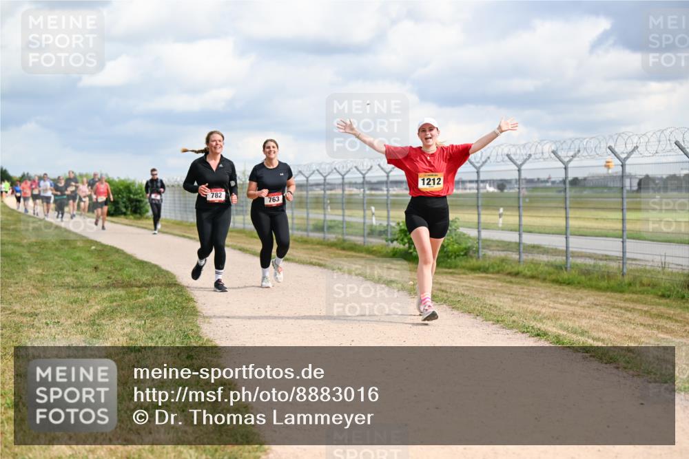 14.09.2025 - Airport Race Dr. Thomas Lammeyer http://msf.ph/oto/8883016 14.09.2025 12:36:23 Laufen 782, 763, 1212 meine-sportfotos.de