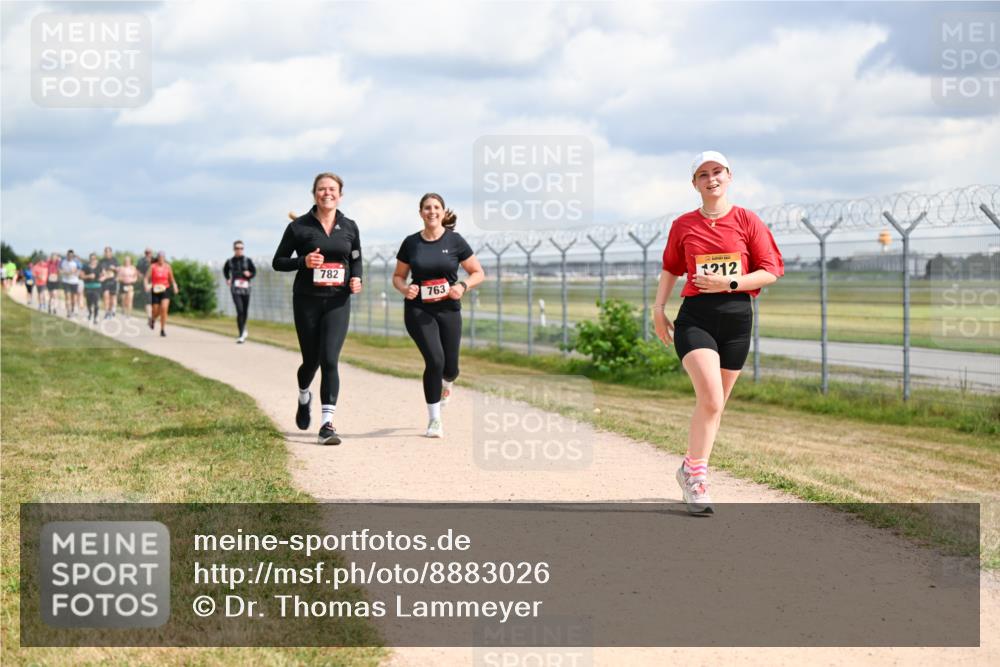 14.09.2025 - Airport Race Dr. Thomas Lammeyer http://msf.ph/oto/8883026 14.09.2025 12:36:24 Laufen 782, 1212, 763 meine-sportfotos.de