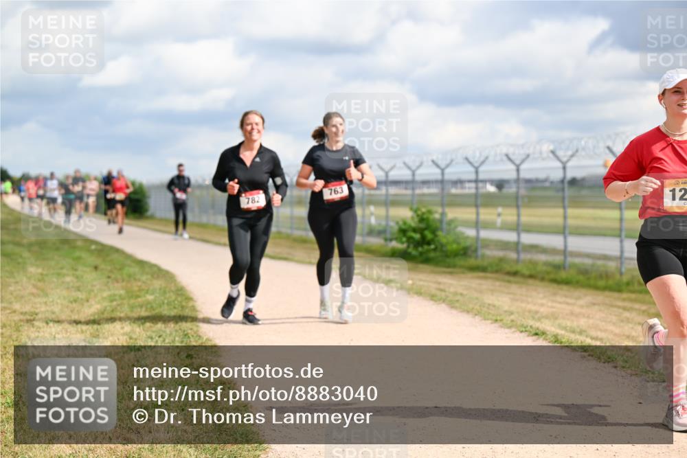 14.09.2025 - Airport Race Dr. Thomas Lammeyer http://msf.ph/oto/8883040 14.09.2025 12:36:25 Laufen 782, 763, 12 meine-sportfotos.de