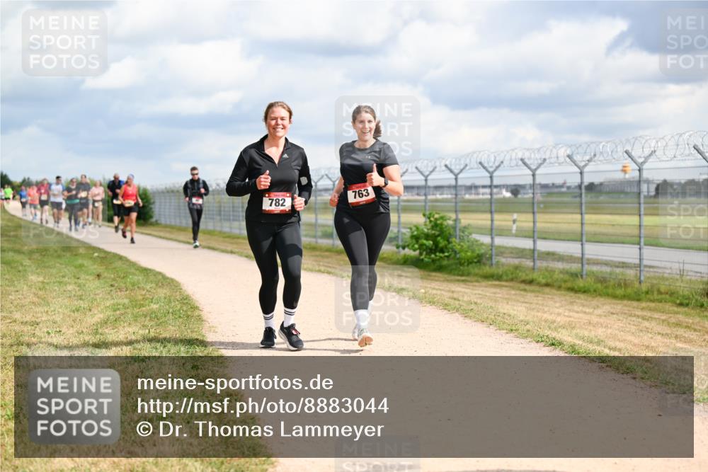 14.09.2025 - Airport Race Dr. Thomas Lammeyer http://msf.ph/oto/8883044 14.09.2025 12:36:25 Laufen 782, 763 meine-sportfotos.de