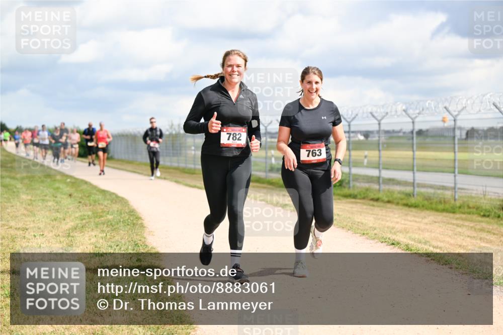 14.09.2025 - Airport Race Dr. Thomas Lammeyer http://msf.ph/oto/8883061 14.09.2025 12:36:26 Laufen 782, 763 meine-sportfotos.de