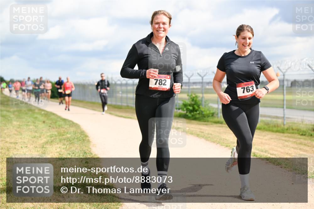 14.09.2025 - Airport Race Dr. Thomas Lammeyer http://msf.ph/oto/8883073 14.09.2025 12:36:27 Laufen 782, 763 meine-sportfotos.de