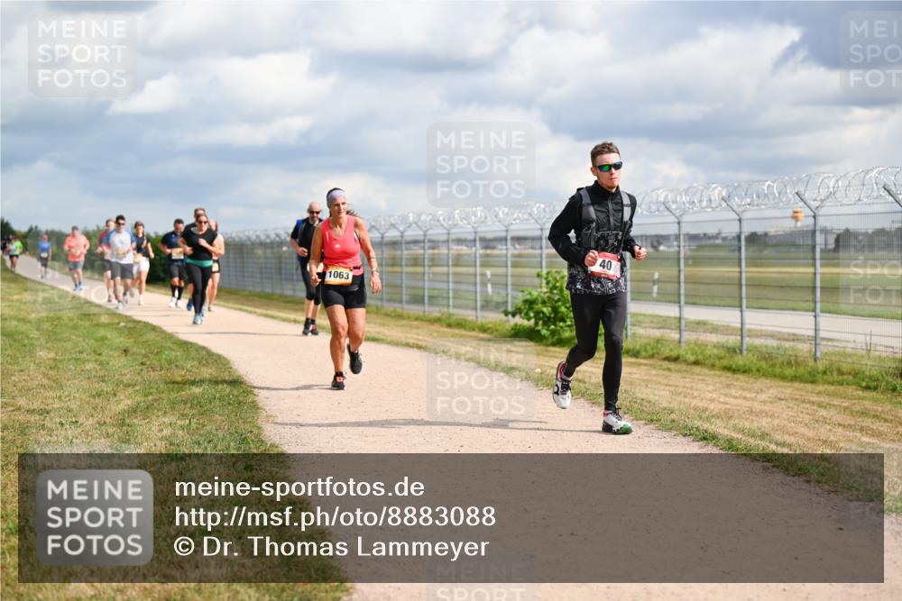 14.09.2025 - Airport Race Dr. Thomas Lammeyer http://msf.ph/oto/8883088 14.09.2025 12:36:32 Laufen 1063, 40 meine-sportfotos.de