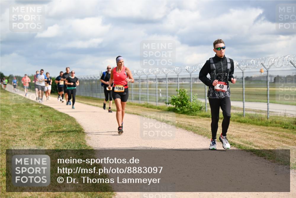 14.09.2025 - Airport Race Dr. Thomas Lammeyer http://msf.ph/oto/8883097 14.09.2025 12:36:33 Laufen 1063, 40 meine-sportfotos.de
