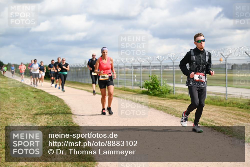 14.09.2025 - Airport Race Dr. Thomas Lammeyer http://msf.ph/oto/8883102 14.09.2025 12:36:33 Laufen 1063, 40 meine-sportfotos.de