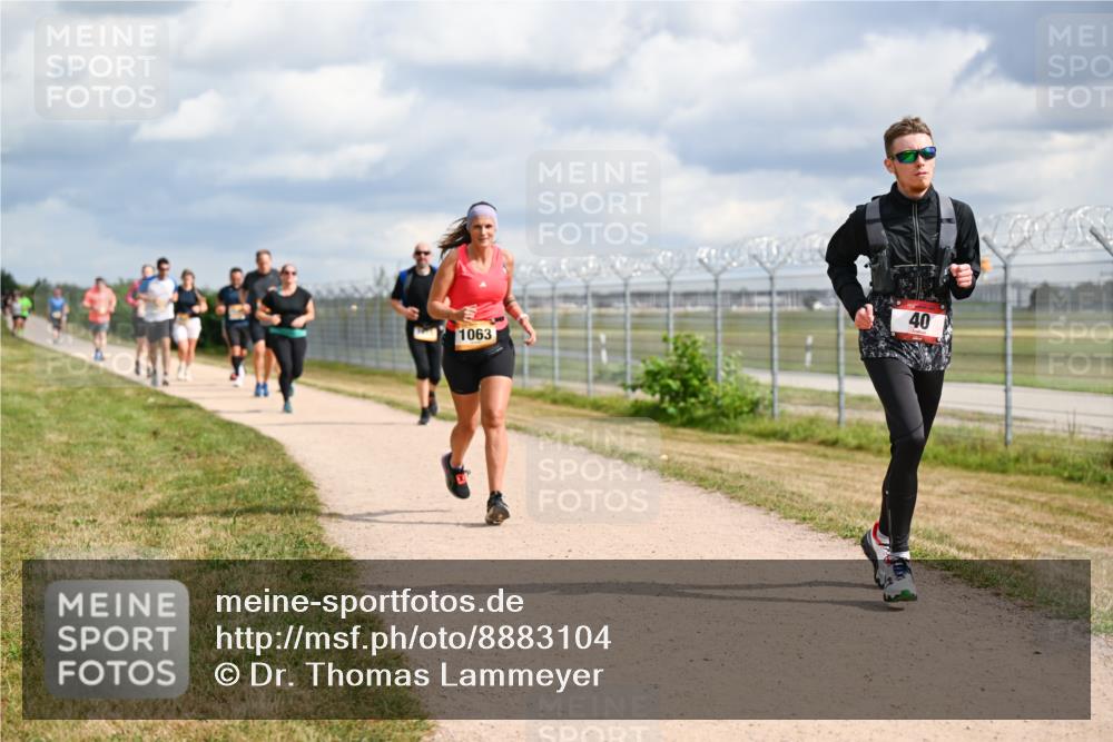 14.09.2025 - Airport Race Dr. Thomas Lammeyer http://msf.ph/oto/8883104 14.09.2025 12:36:33 Laufen 1063, 40 meine-sportfotos.de