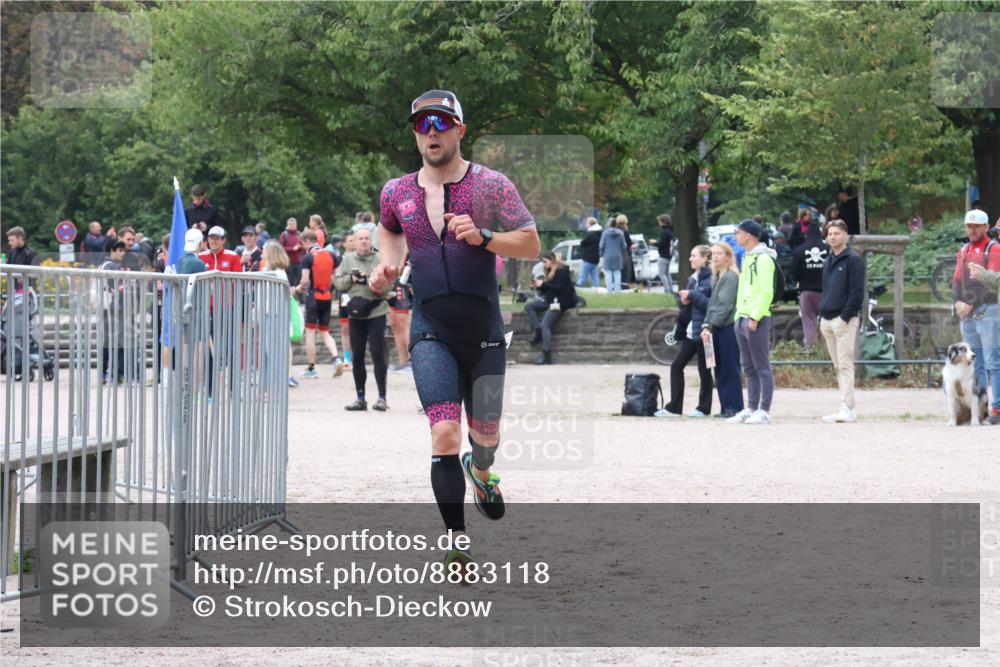 14.09.2025 - Stadtparktriathlon Strokosch-Dieckow http://msf.ph/oto/8883118 14.09.2025 10:00:10 Ziel 422 meine-sportfotos.de