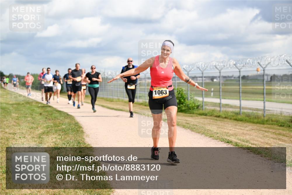 14.09.2025 - Airport Race Dr. Thomas Lammeyer http://msf.ph/oto/8883120 14.09.2025 12:36:35 Laufen 1063 meine-sportfotos.de