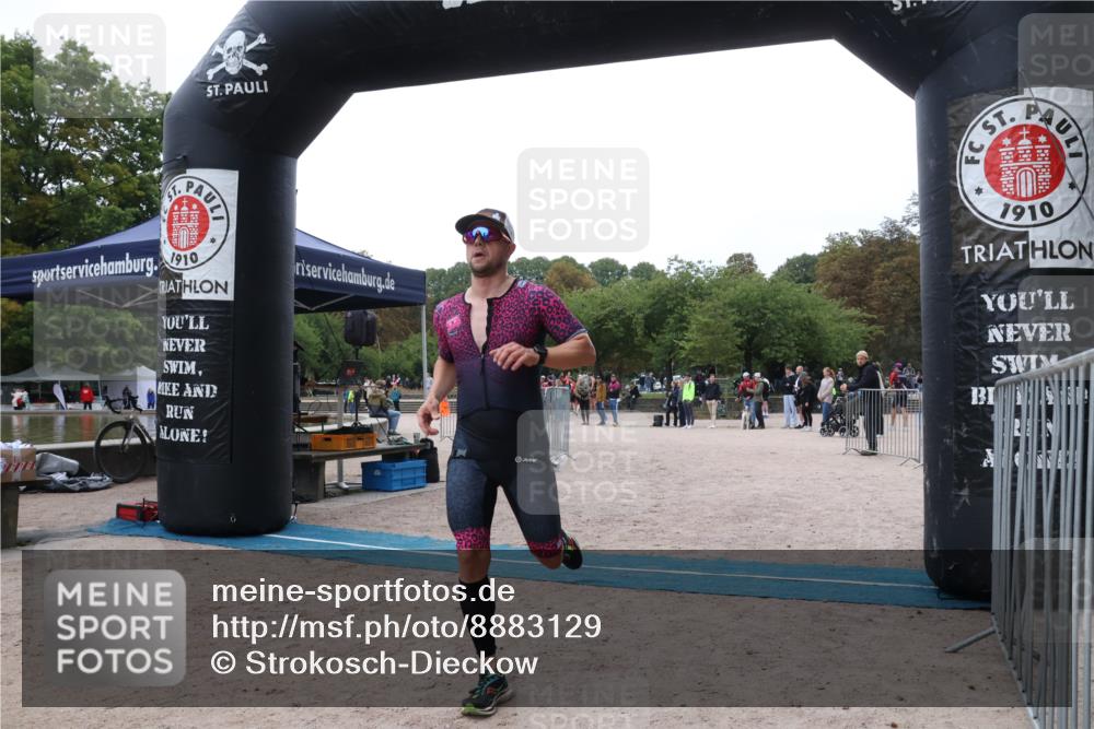 14.09.2025 - Stadtparktriathlon Strokosch-Dieckow http://msf.ph/oto/8883129 14.09.2025 10:00:12 Ziel 422 meine-sportfotos.de