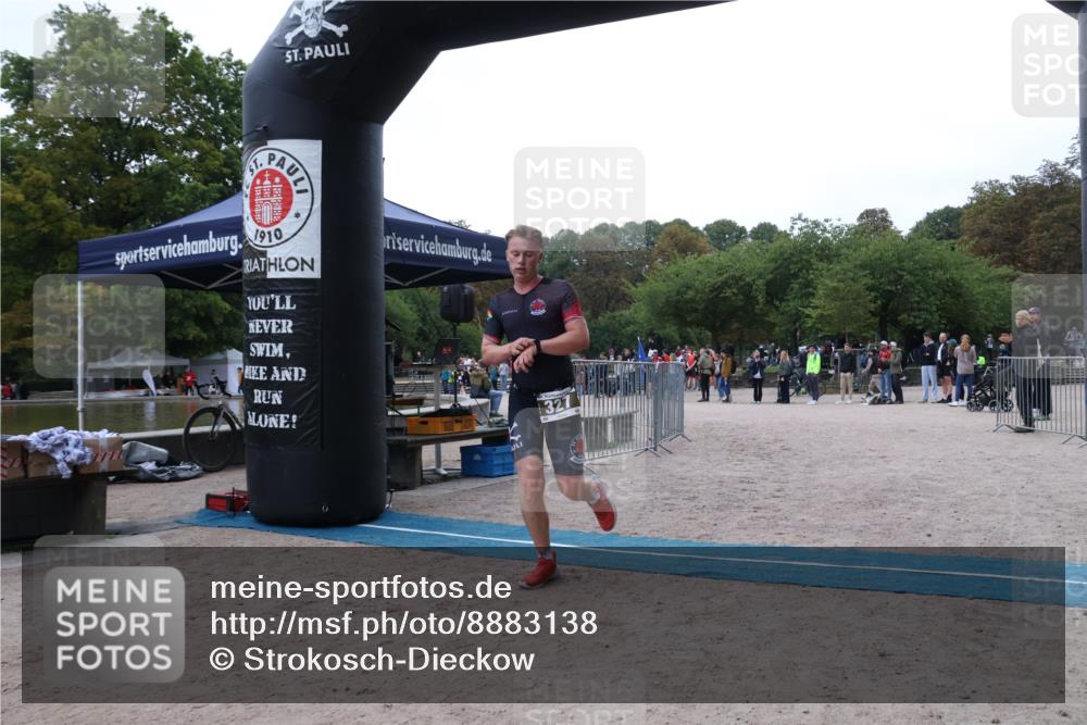 14.09.2025 - Stadtparktriathlon Strokosch-Dieckow http://msf.ph/oto/8883138 14.09.2025 10:00:43 Ziel 327 meine-sportfotos.de