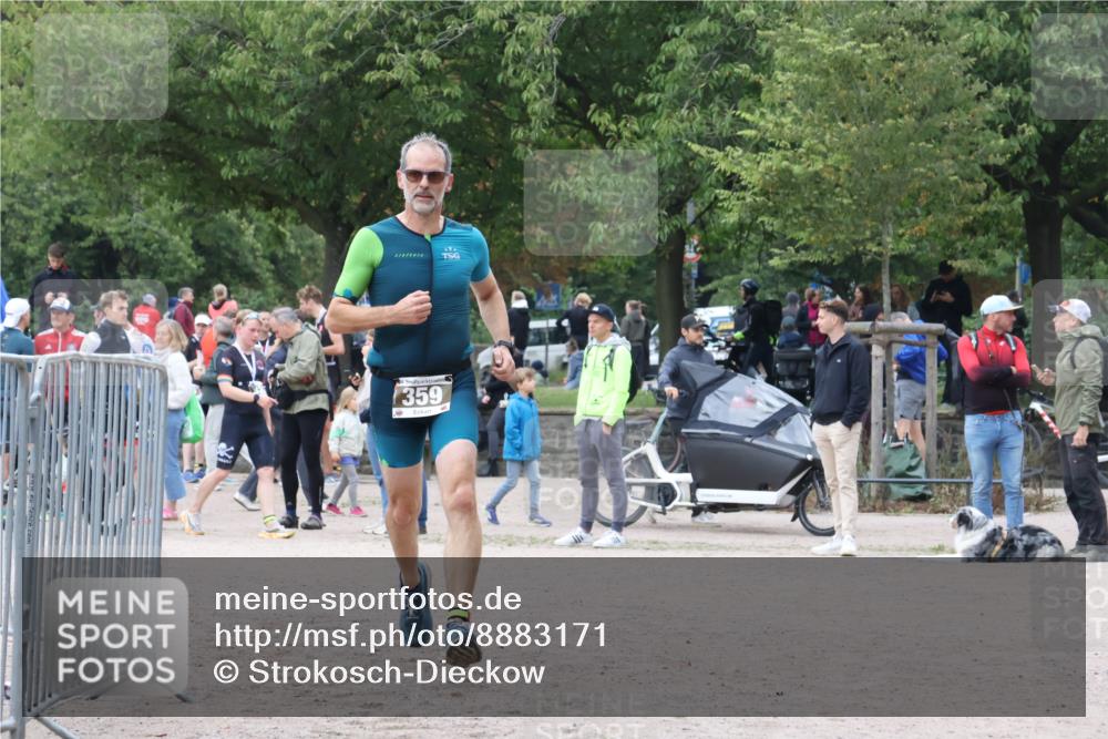 14.09.2025 - Stadtparktriathlon Strokosch-Dieckow http://msf.ph/oto/8883171 14.09.2025 10:01:58 Ziel 359 meine-sportfotos.de