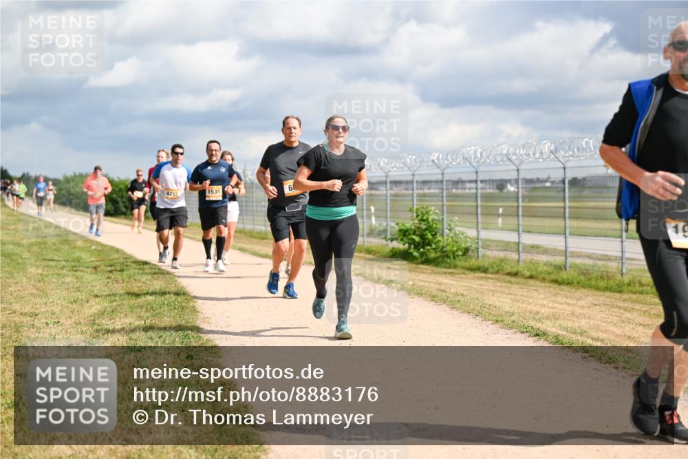 14.09.2025 - Airport Race Dr. Thomas Lammeyer http://msf.ph/oto/8883176 14.09.2025 12:36:39 Laufen 4215, 1535, 6, 19 meine-sportfotos.de