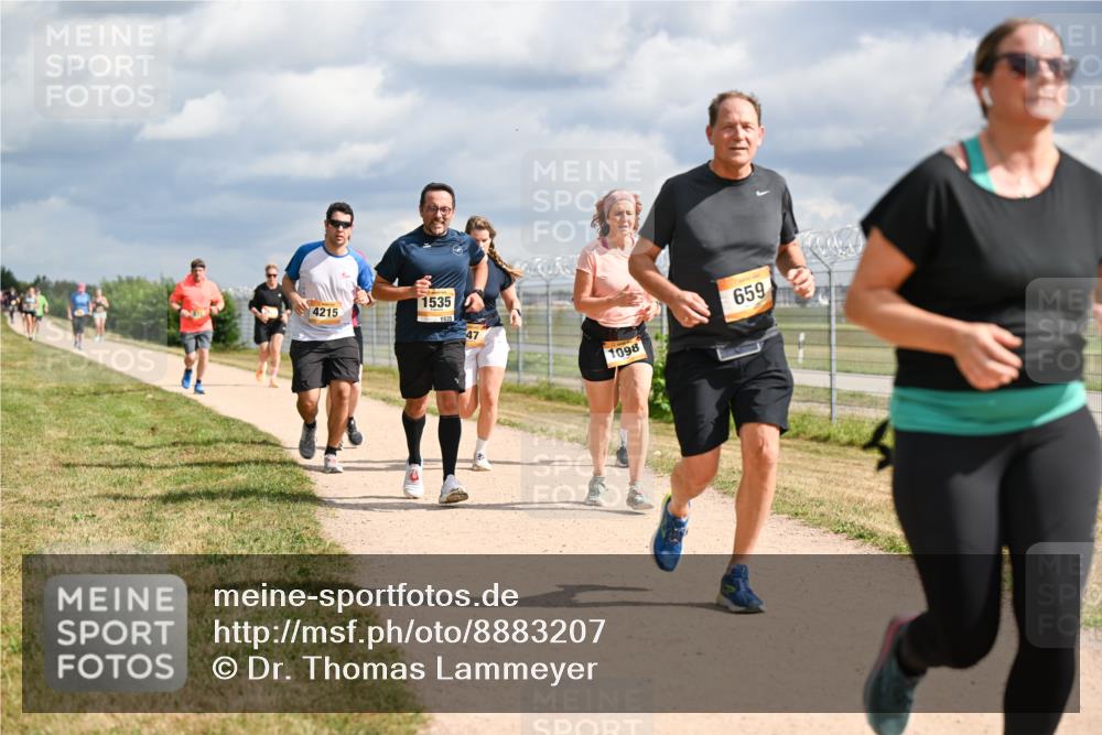 14.09.2025 - Airport Race Dr. Thomas Lammeyer http://msf.ph/oto/8883207 14.09.2025 12:36:41 Laufen 4215, 1535, 1535, 659, 47, 1098 meine-sportfotos.de