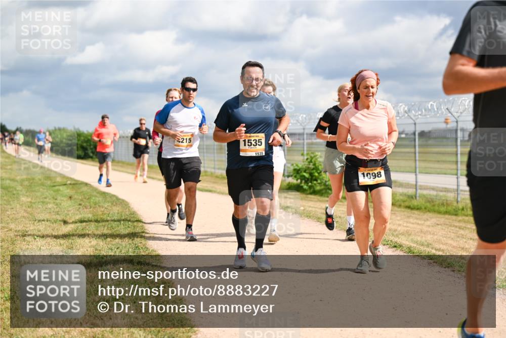 14.09.2025 - Airport Race Dr. Thomas Lammeyer http://msf.ph/oto/8883227 14.09.2025 12:36:42 Laufen 215, 1535, 1535, 1098 meine-sportfotos.de