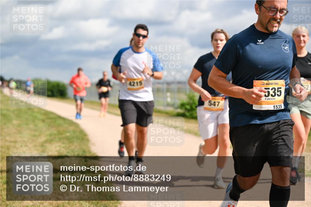 14.09.2025 - Airport Race Dr. Thomas Lammeyer http://msf.ph/oto/8883249 14.09.2025 12:36:44 Laufen 4215, 547, 535, 1535 meine-sportfotos.de