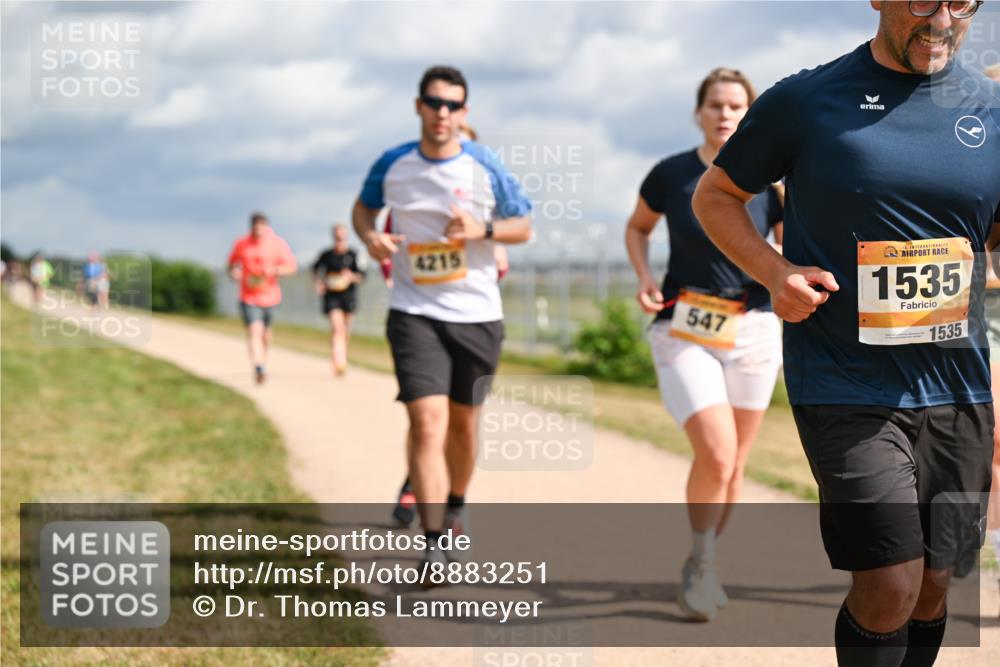 14.09.2025 - Airport Race Dr. Thomas Lammeyer http://msf.ph/oto/8883251 14.09.2025 12:36:44 Laufen 4215, 547, 1535, 1535 meine-sportfotos.de