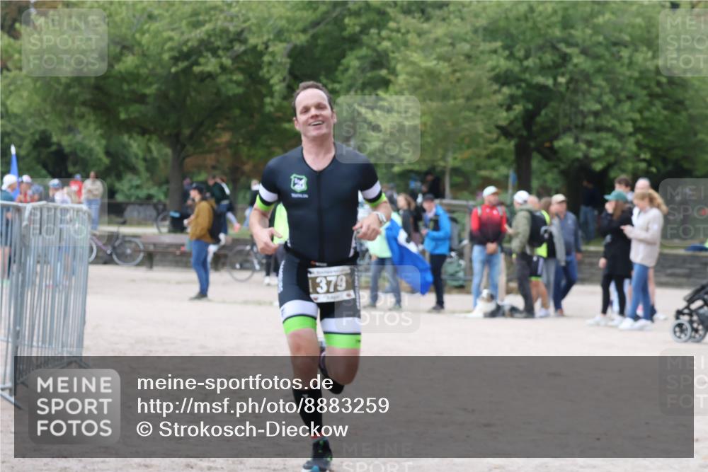 14.09.2025 - Stadtparktriathlon Strokosch-Dieckow http://msf.ph/oto/8883259 14.09.2025 10:04:28 Ziel 379 meine-sportfotos.de