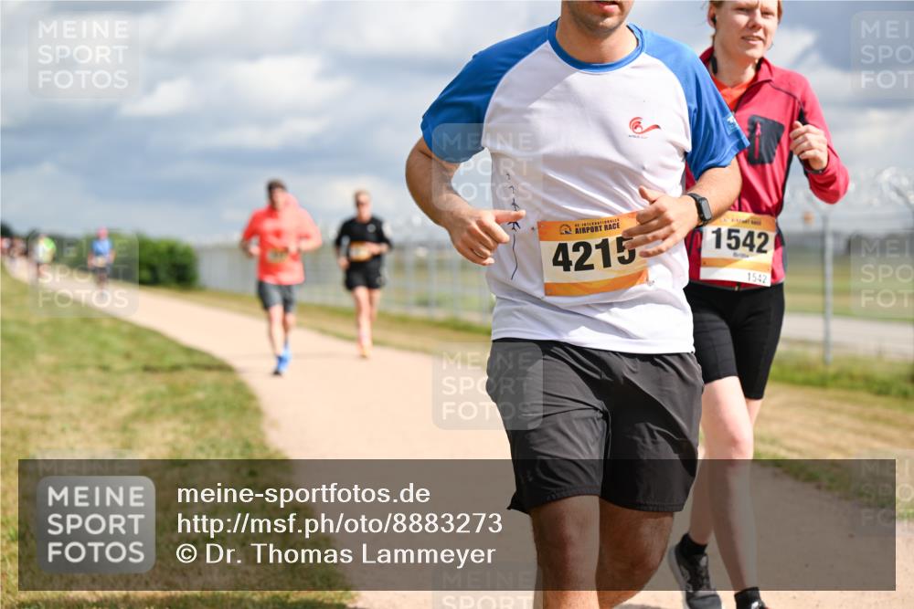 14.09.2025 - Airport Race Dr. Thomas Lammeyer http://msf.ph/oto/8883273 14.09.2025 12:36:46 Laufen 42, 4215, 1542, 1542 meine-sportfotos.de