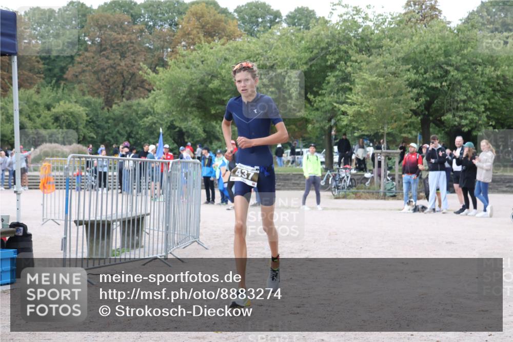 14.09.2025 - Stadtparktriathlon Strokosch-Dieckow http://msf.ph/oto/8883274 14.09.2025 10:05:45 Ziel 437 meine-sportfotos.de