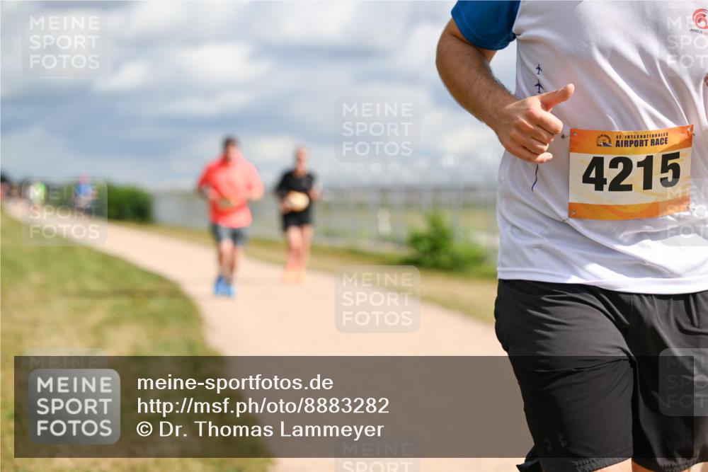 14.09.2025 - Airport Race Dr. Thomas Lammeyer http://msf.ph/oto/8883282 14.09.2025 12:36:46 Laufen 42, 4215 meine-sportfotos.de