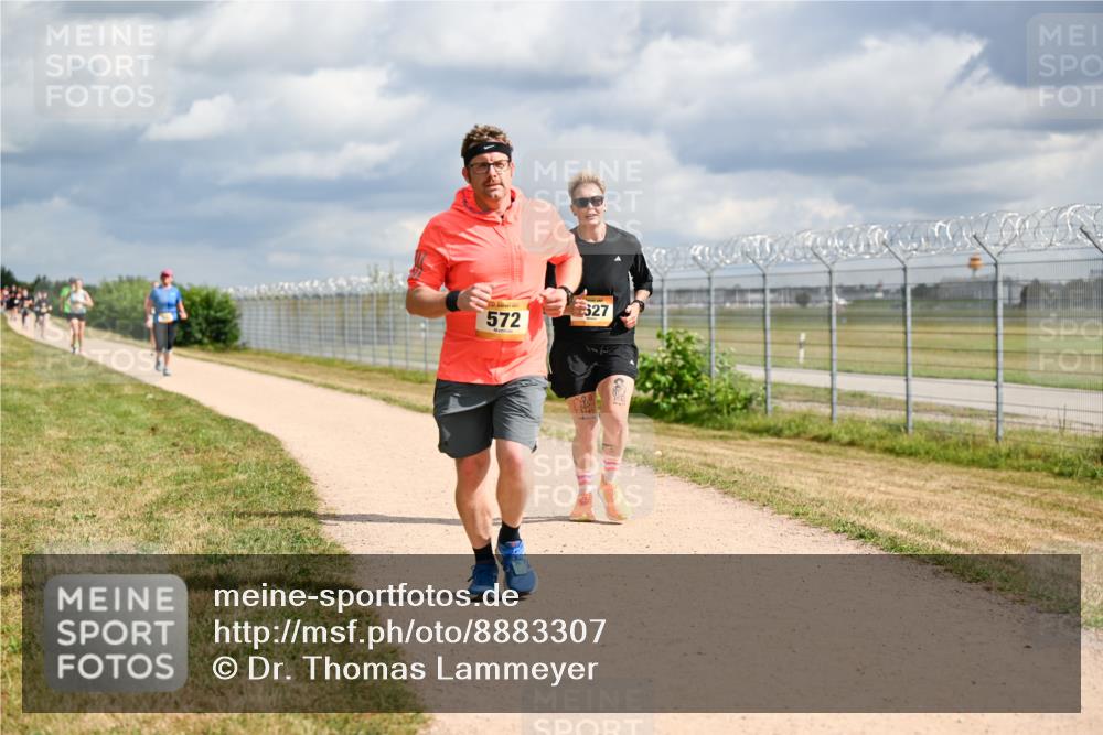 14.09.2025 - Airport Race Dr. Thomas Lammeyer http://msf.ph/oto/8883307 14.09.2025 12:36:49 Laufen 572, 327 meine-sportfotos.de